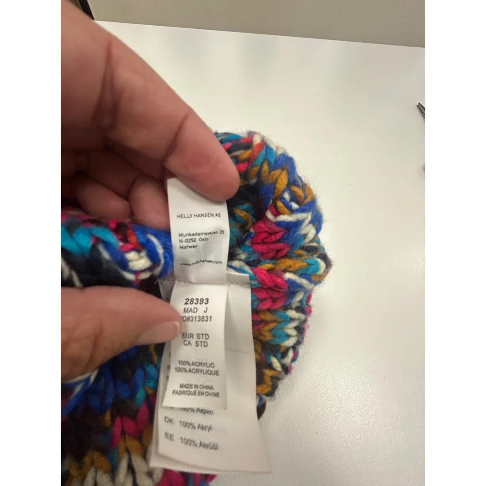 Helly Hansen Multicolor Chunky Knit Pom Pom Beanie Après Ski Scandi Festival Hat